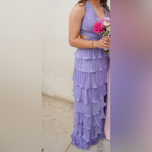 Lulus Ruffle Icon Dress - Picture 1 of 5